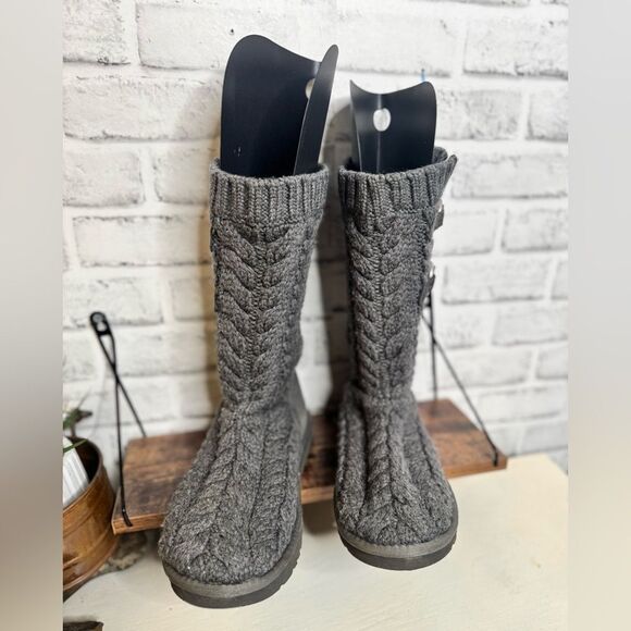 UGG “W Tularosa Route" Cable Boots Knit, Gray Size 8 - Picture 4 of 11